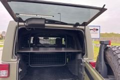 Jeep Wrangler mit Umbau und Raptor-Lackierug in Grün